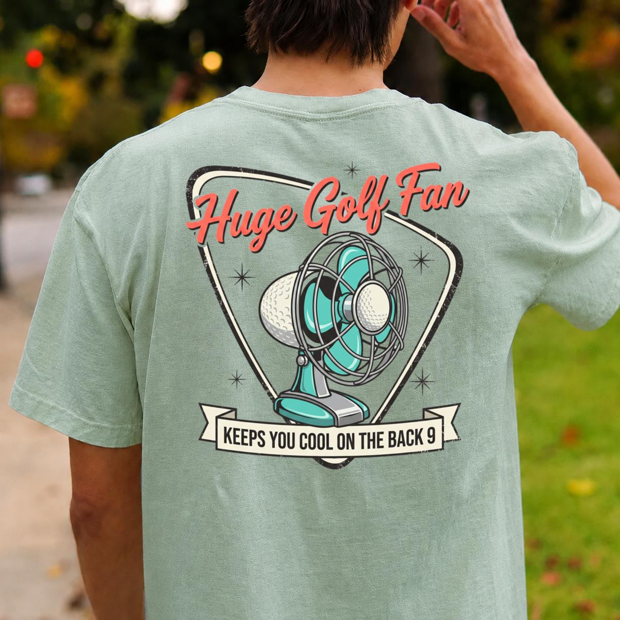 Huge Golf Fan Keeps You Cool On The Back 9